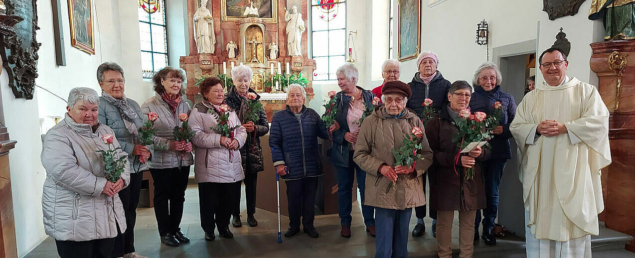Die Bonifatiusfrauen blicken beim Abschlussgottesdienst auf über 35 Jahre ehrenamtliche Tätigkeit zurück. (Foto: Beatrix Trenkle)