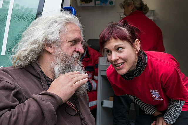 Das Arztmobil der Berliner Caritas unterstützt Menschen in der Gemeinde. (Foto: Caritas Berlin)