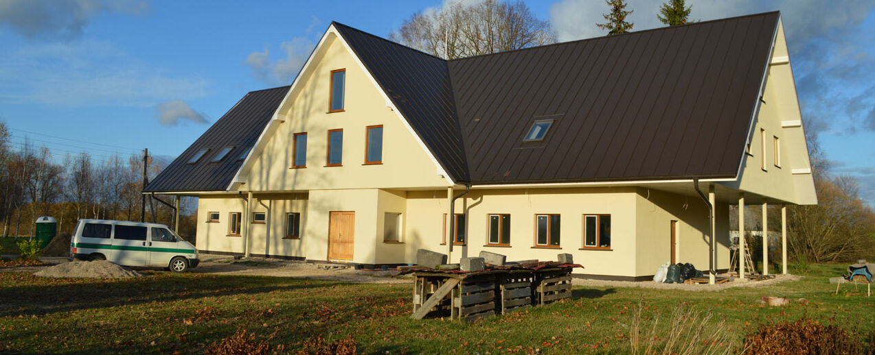 Im August 2020 soll der Bau des Exerzitienhauses im Bistum Jelgava abgeschlossen sein. (Foto: Bistum Jelgava)