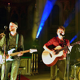 Michael Patrick Kelly und Band