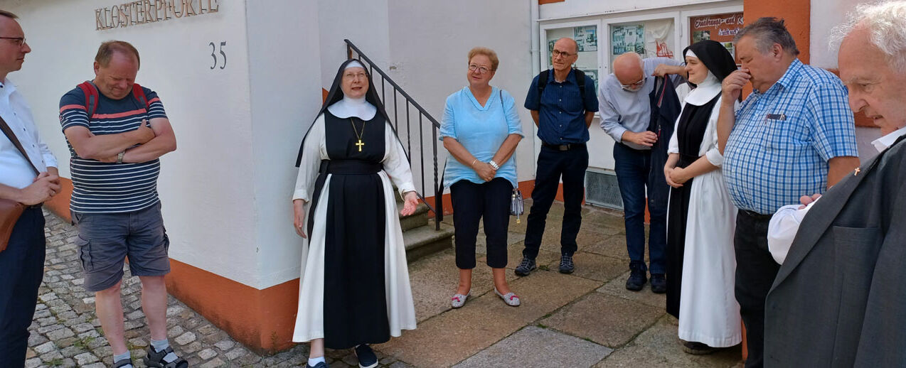 Die Gruppe bei der Führung im Kloster Marienstern (Foto: M. Weser)