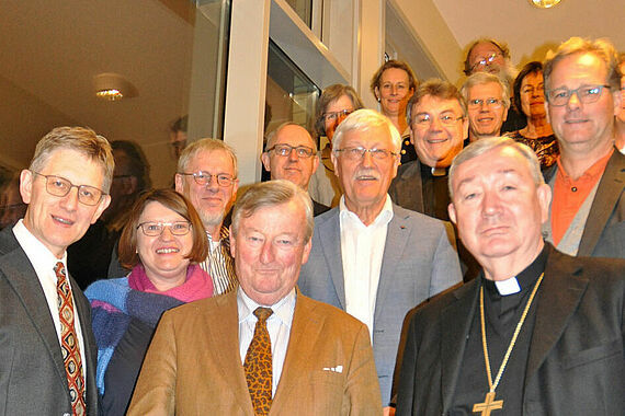 Der Bonifatiusrat traf sich unter anderem mit dem Bischof von Oslo, Bernt Eidsvig (unten rechts).