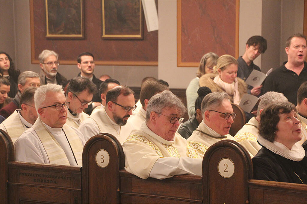 Im Dom St. Ansgar in Kopenhagen haben Hunderte Menschen den 1.200. Jahrestag der ersten Missionsreise des heiligen Ansgar gefeiert. Foto: Marco Chwalek/Erzbistum Hamburg