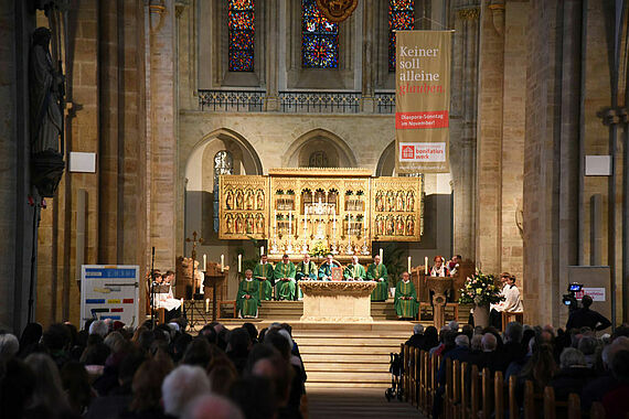 Festgottesdienst zur Diaspora-Aktionseröffnung im St. Petrus Dom in Osnabrück (Foto: Theresa Meier)