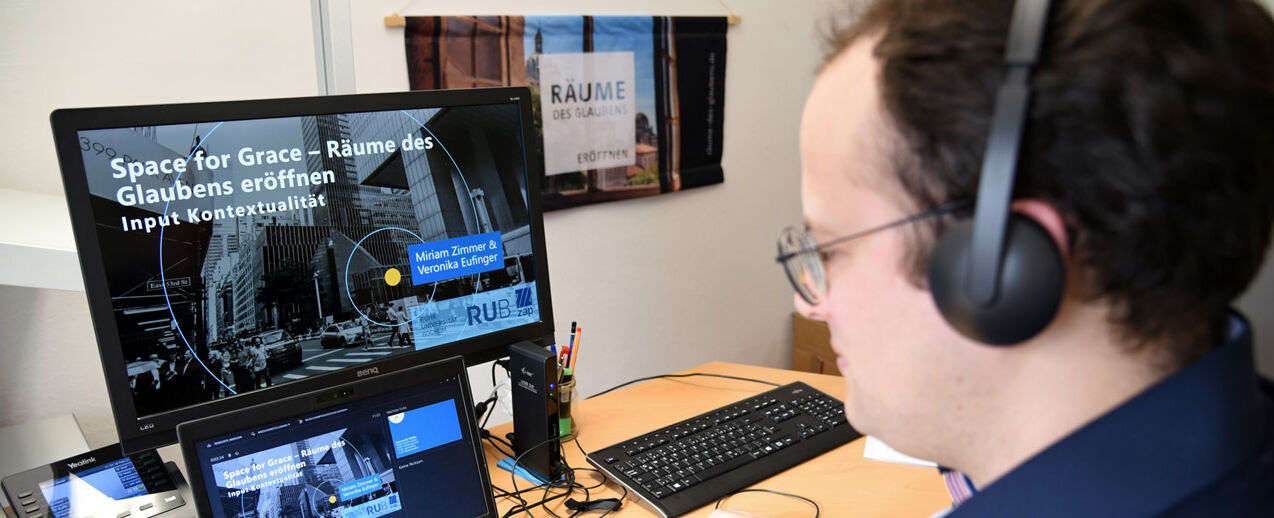 Daniel Born vom Bonifatiuswerk beim zweiten Netzwerktreffen des Förderprogramms "Räume des Glaubens eröffnen". (Foto: Theresa Meier)