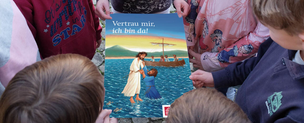 Die Gabe der Kinder am Tag der Erstkommunion unterstützt die Arbeit des Bonifatiuswerkes. (Foto: Theresa Meier)