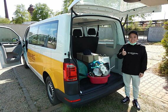 Dessauer BONI-Bus hilft beim Umzug. (Foto: Felix Kobold) 