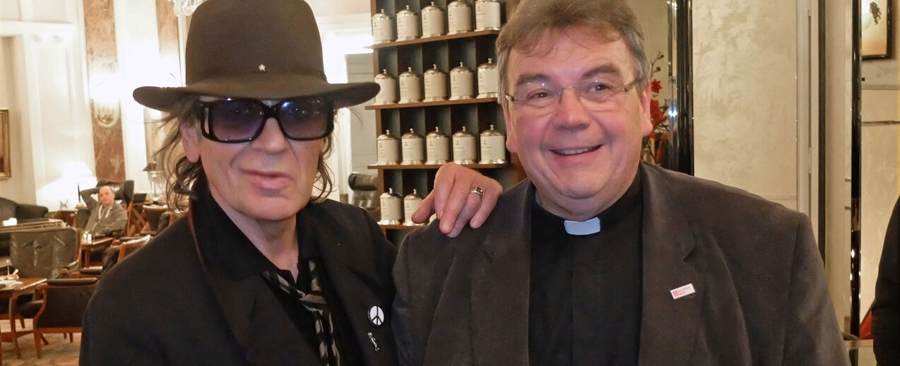 Udo Lindenberg mit Msgr. Georg Austen (Foto: Patrick Kleibold)