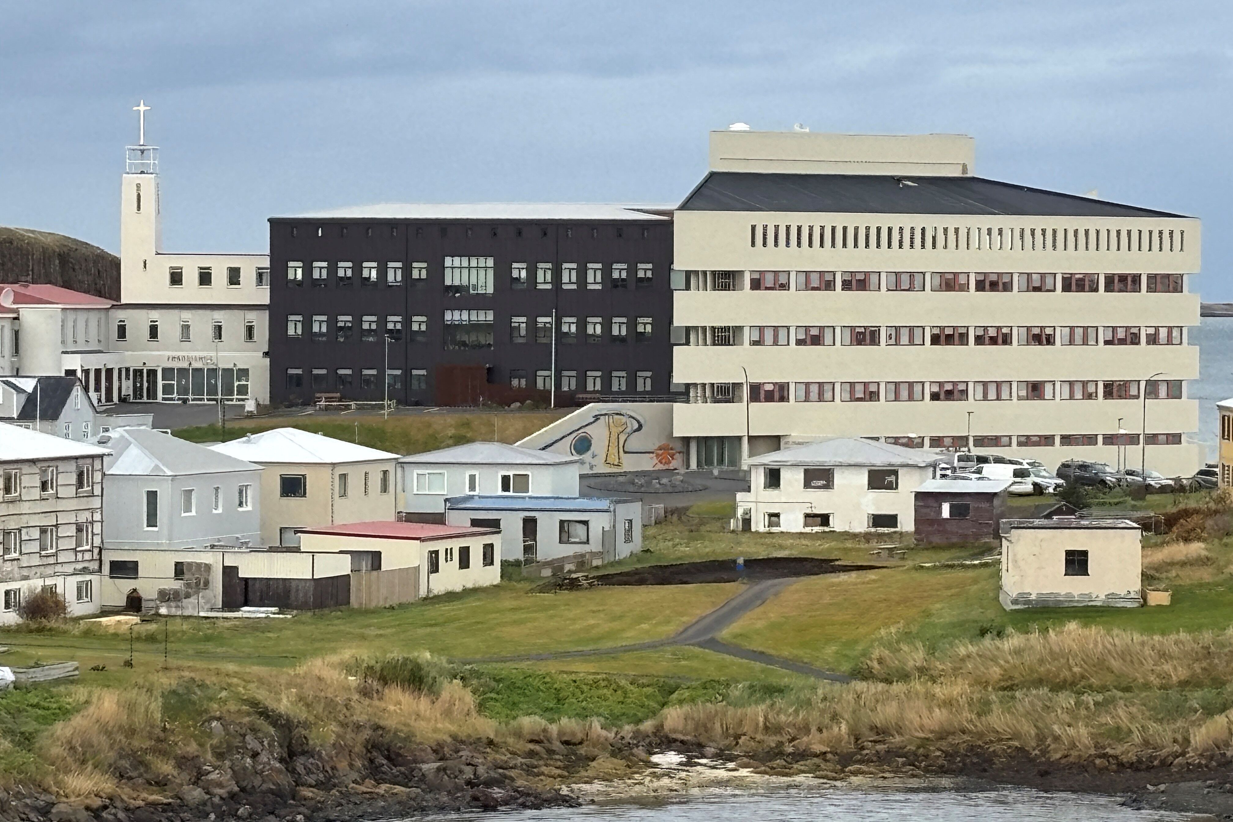 Ein gefördertes Projekt des Bonifatiuswerkes: Das Exerzitien- und Bildungshaus "Fransiskus Hotel" in Stykkishólmur. (Foto: Msgr. Georg Austen)