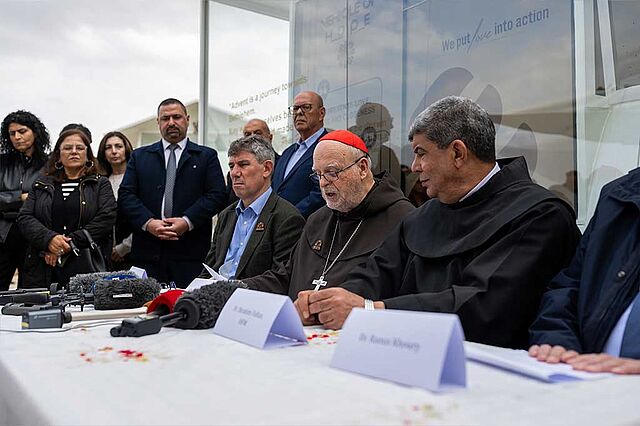 Kardinal Anders Arborelius bei der Pressekonferenz zur Übergabe des Hoffnungsmobils. Foto: vehicleofhope.org