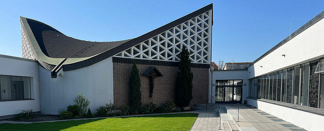 Das Gemeindezentrum der Christuskirche in Rostock wurde saniert und umgebaut und bietet nun mehr Raum für den Glauben. (Foto: Christa Krüger)