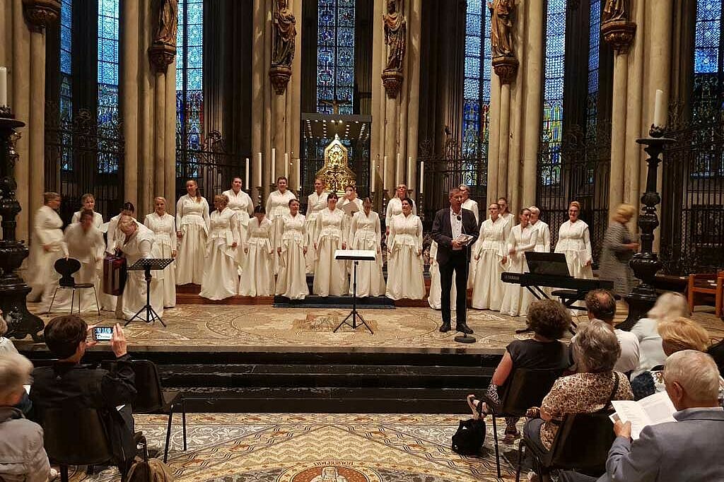 Über die Arbeit des Diözesan-Bonifatiuswerkes Köln sowie die des Bonifatiuswerkes im Allgemeinen berichtete Nadim Ammann, Vorsitzender Diözesan-Bonifatiuswerkes Köln. (Foto: Daniel Born)