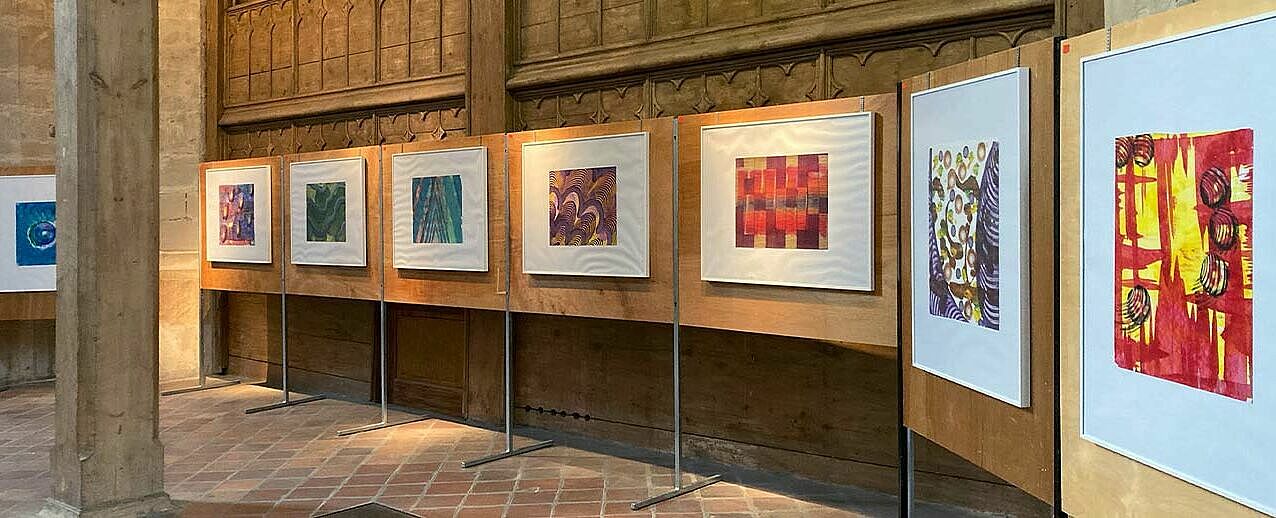 Werke des Künstlers Albert Fischer sind in der Moritzkirche in Halle zu sehen. (Foto: Katholische Akademie des Bistums Magdeburg)