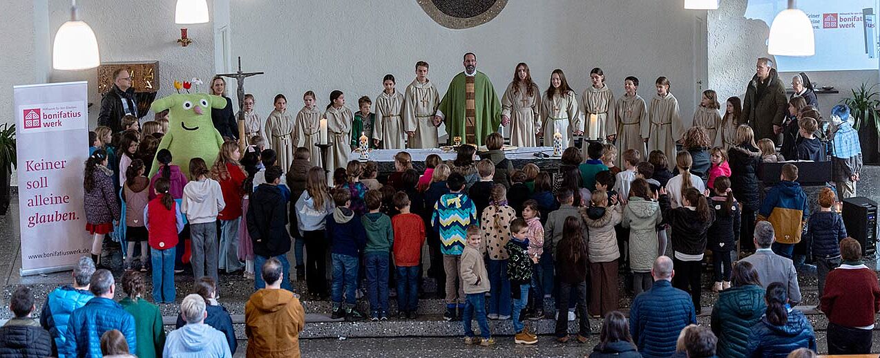 Unter dem Leitwort "Stärke, was dich trägt." standen im Erzbistum Freiburg Familie und Gemeinschaft im Mittelpunkt des Diaspora-Sonntags. (Foto: Familie Mittendrin/EB Freiburg)