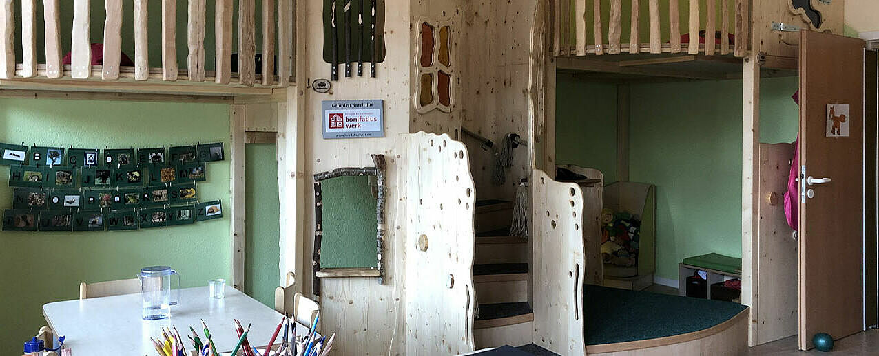 Die neue Hochebene in der Kita St. Marien in Elmshorn ist ein echtes Spieleparadies. (Foto: Svetla Düzgün)