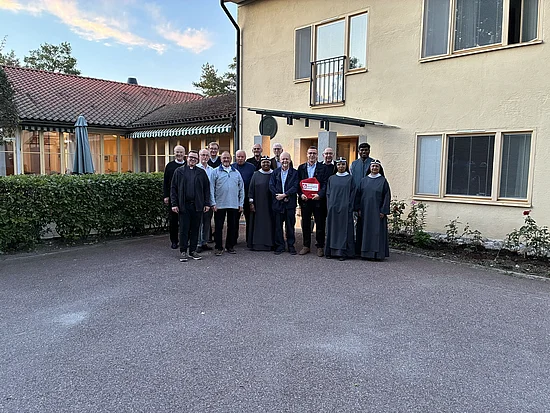 Treffen mit Generalvikar Lung (6.v.r.) in Djursholm. Foto: privat Treffen mit Generalvikar Lung (6.v.r.) in Djursholm. Foto: privat