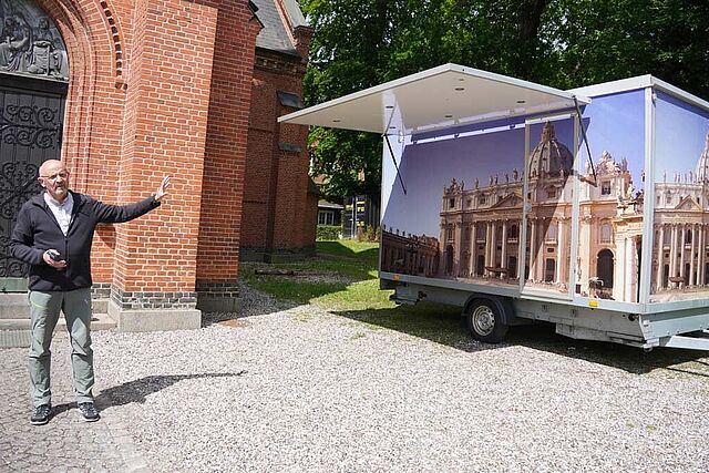 Mit der MobilKirche ist die Kirche dort, wo die Menschen sind – in Kopenhagens Fußgängerzone und bei Veranstaltungen. (Foto: D. Glanz)