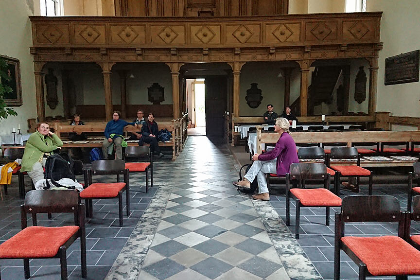 Eine Pilgertour zum Austausch über das Thema "Engel, die uns begleiten". (Foto: Marion von Brechan)