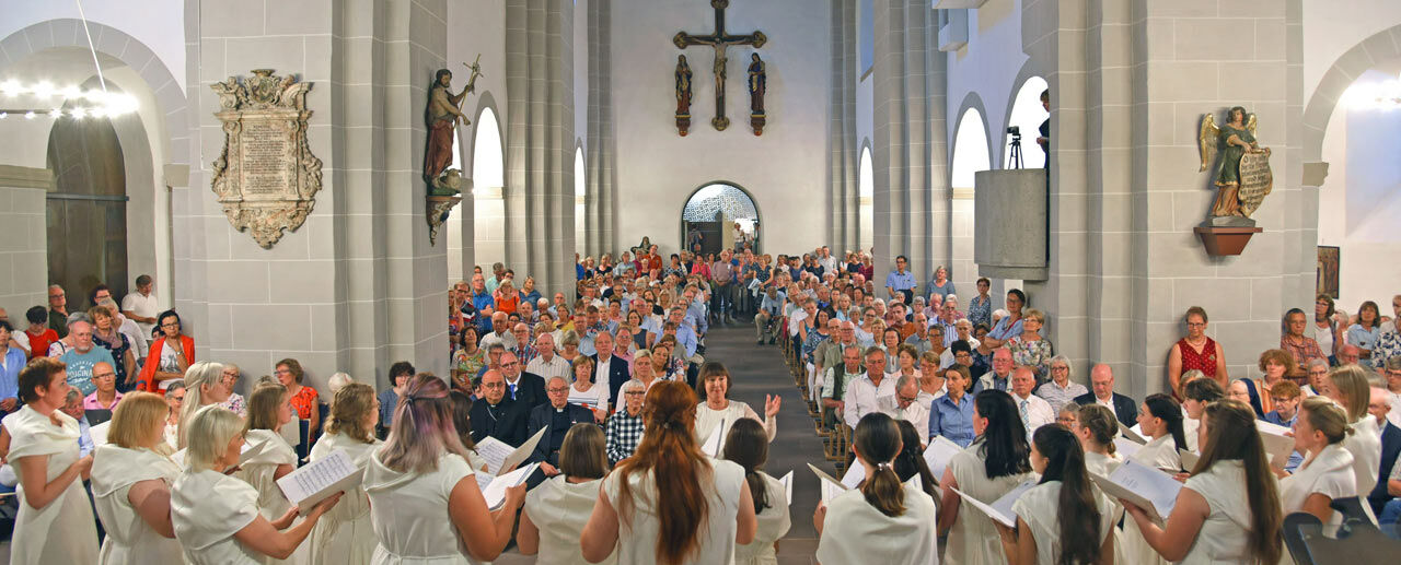 Lettischer Frauenchor BALTA begeistert Liboribesucher in der Gaukirche (Fotos: Patrick Kleibold)