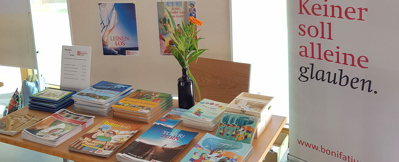 Der Stand des Bonifatiuswerkes auf dem Markt des Möglichen. (Foto: Daniel Born)