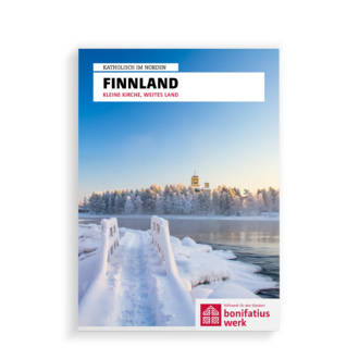 Finnland - Kleine Kirche, weites Land