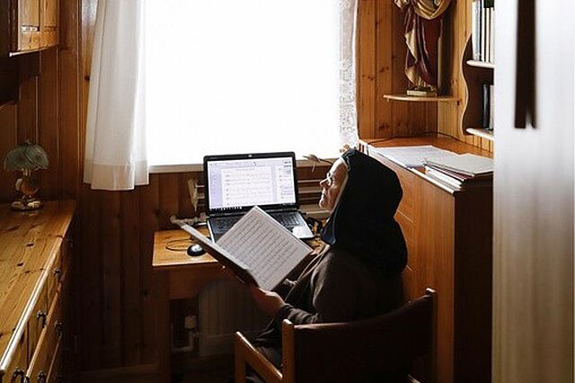 Die alten Klosterzellen sind sehr schmal und nicht barrierefrei. (Foto: Karmelitinenn-Kloster Hafnarfjördur) 