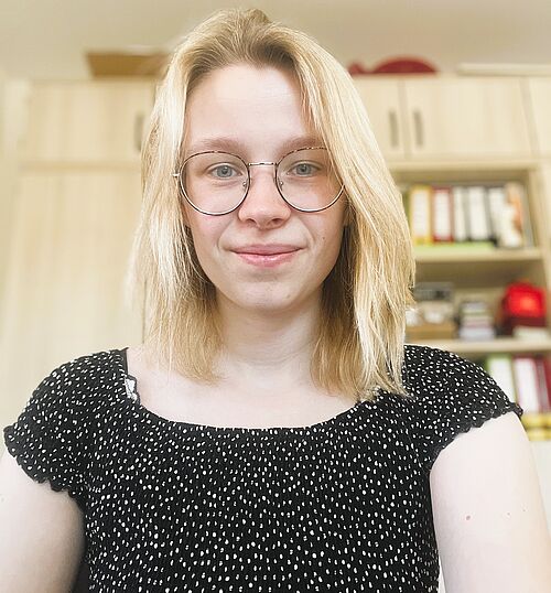 Sophia Tittel (24) arbeitet als Gemeindeassistentin im Seelsorgebereich Erlangen Nord-West im Erzbistum Bamberg. Foto: privat