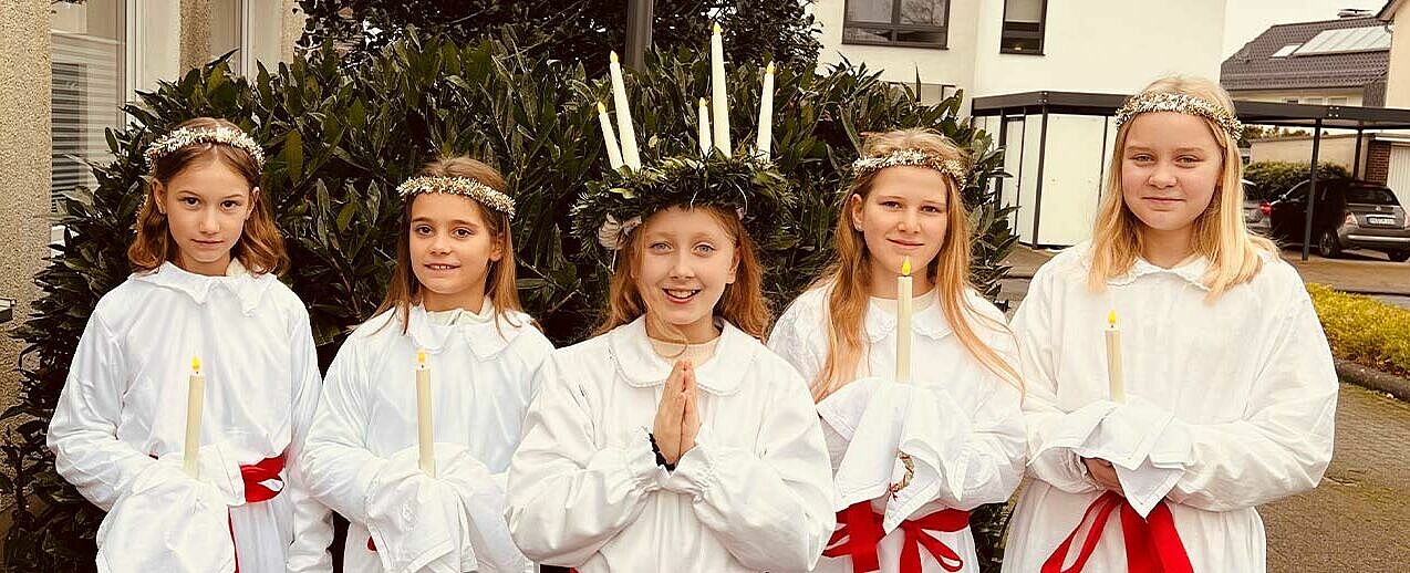 Die zehnjährige Ella spielte in diesem Jahr die heilige Lucia beim Lichterfest in Salzkotten. (Foto: Monika Werner)