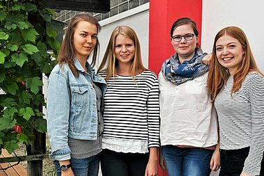 Von Links: Greta Hartmann, Elisabeth Schwake, Johanna Meyer und Pia Wittek verbringen als Praktikantinnen des Bonifatiuswerkes einige Monate in Nordeuropa und im Baltikum. Foto: Sr. Theresita Müller