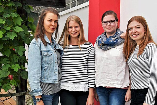 Von Links: Greta Hartmann, Elisabeth Schwake, Johanna Meyer und Pia Wittek verbringen als Praktikantinnen des Bonifatiuswerkes einige Monate in Nordeuropa und im Baltikum. Foto: Sr. Theresita Müller