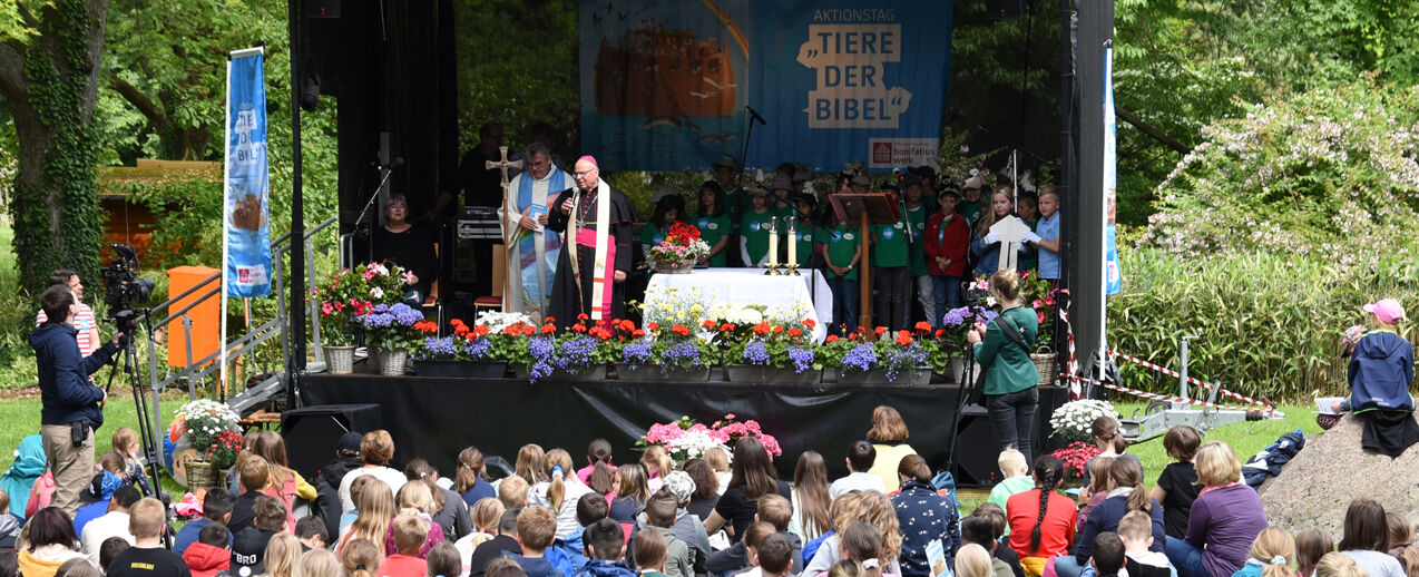Zum "Tiere der Bibel"-Aktionstag im Zoo Dortmund kamen über 400 Drittklässler aus dem Erzbistum Paderborn. (Foto: Simon Helmers)