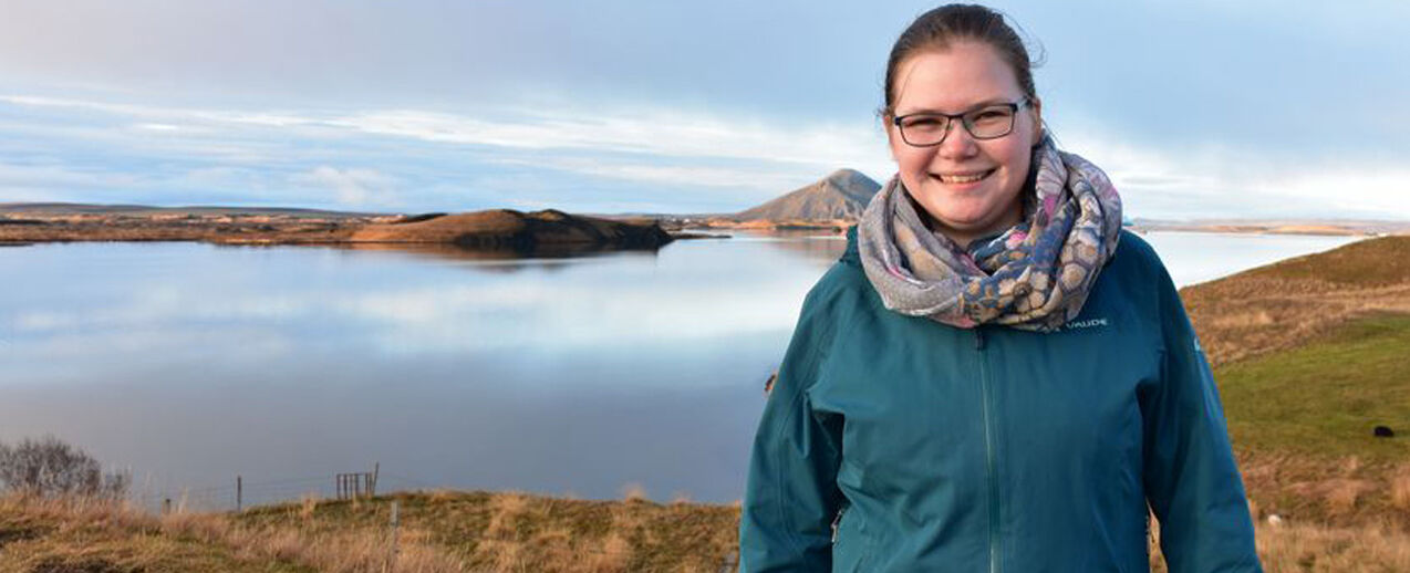 Johanna Meyer am See Mývatn im Nordosten Islands