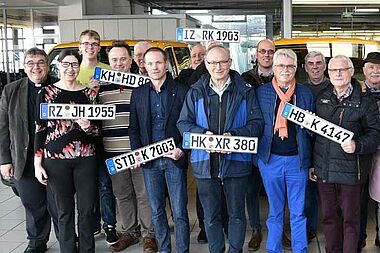 Gesamtgruppe der BONI-Bus-Empfänger. Foto Sr. Theresita M. Müller