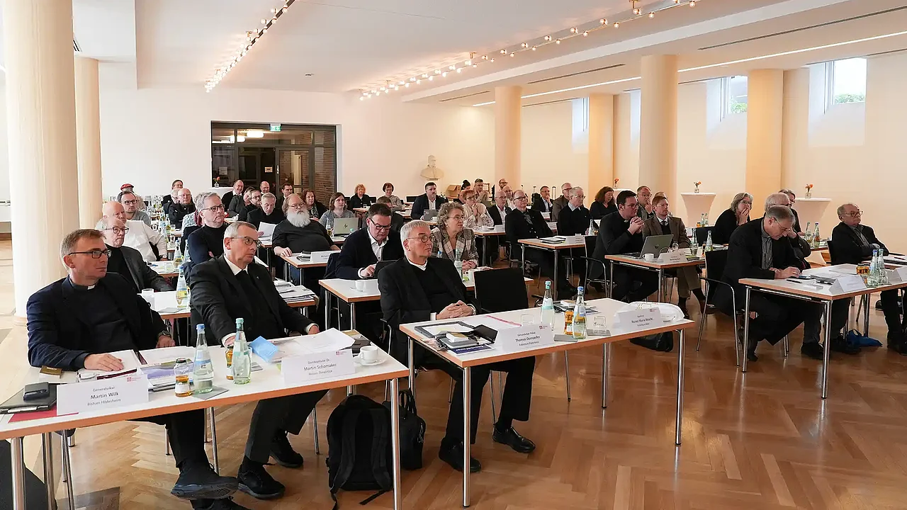 Die Mitgliederversammlung bei ihrer Tagung 2025 in Köln. Foto: Marcus Thielking
