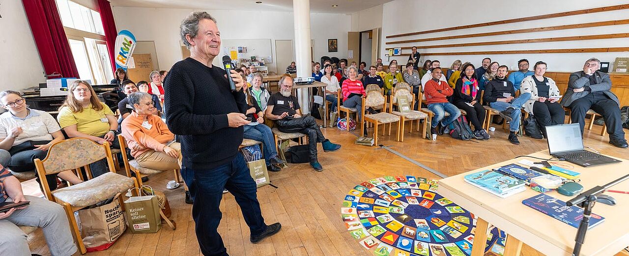 Die Rolle des Impulsgebers zur RKW-Fortbildung füllte Rainer Oberthür voll aus. Foto: Hartmut Salzmann