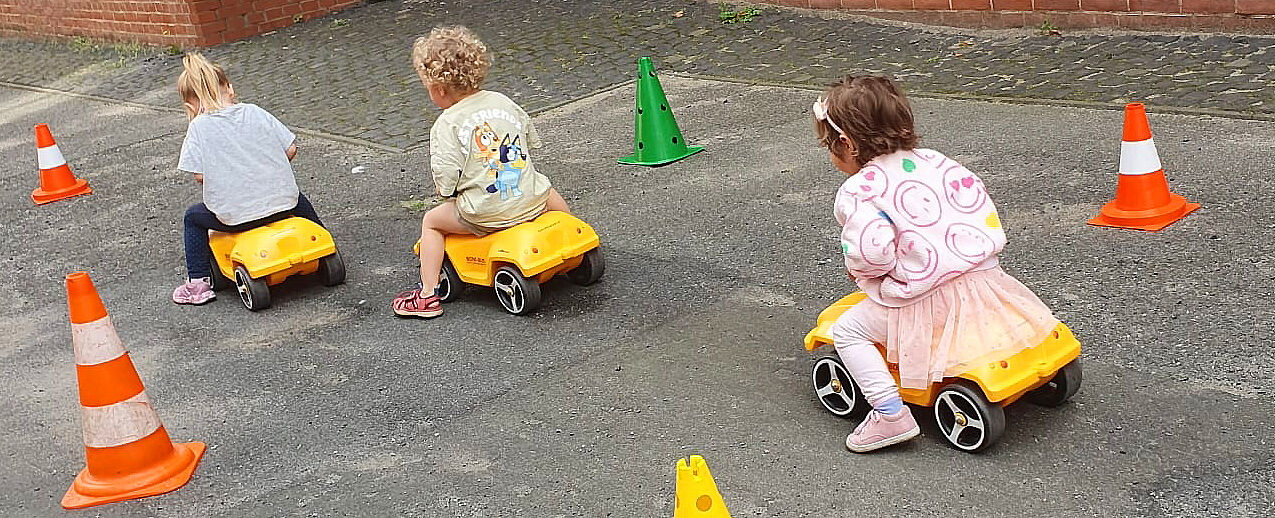 Beim "Hamburger Tag der Familien" kam das Bobby-Car-Rennen der Kita St. Marien bei den Kindern gut an. (Foto: Emanuela Zühlke)
