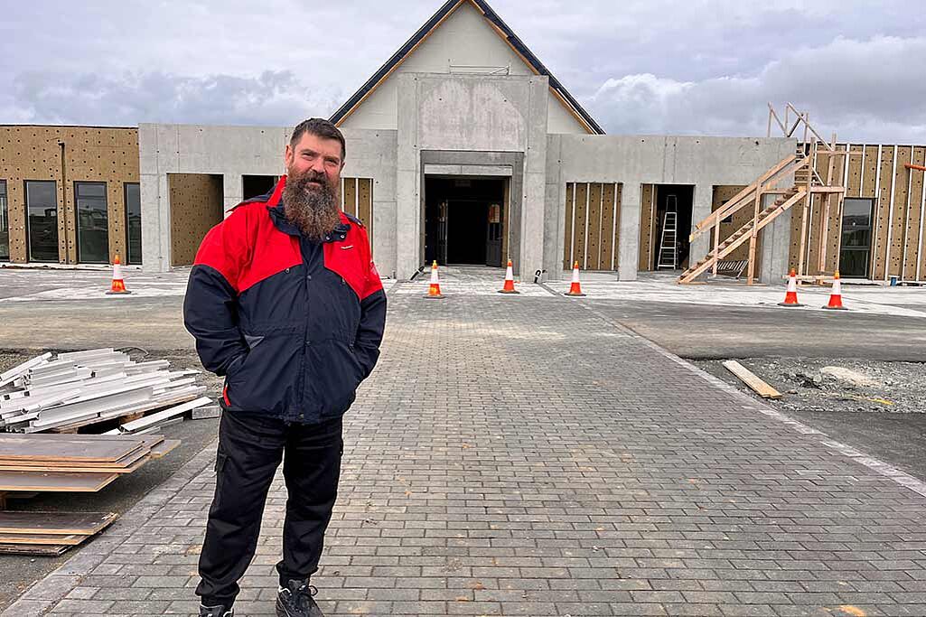 Unter Dach und Fach: Kirchenneubau schreitet voran (Foto: Ivan Sovic)