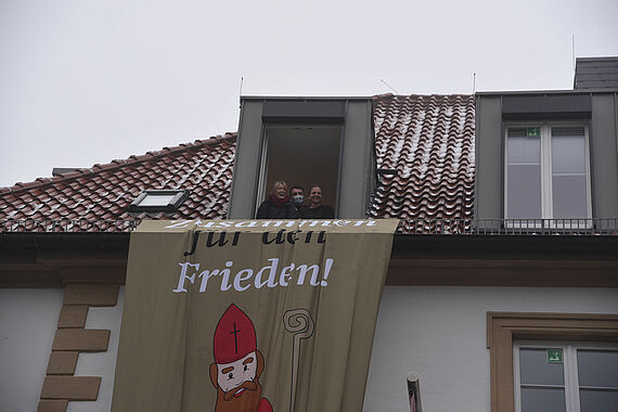 Die Mitarbeitenden des Bonifatiuswerkes freuen sich über diese Nikolausaktion. (Foto: Marius Thöne)