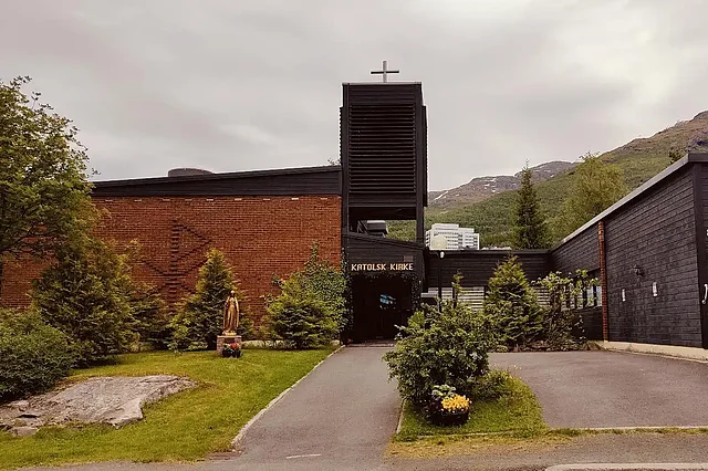Die katholische Christkönigskirche in Narvik. (Foto: Pfr. Antonius Sohler)