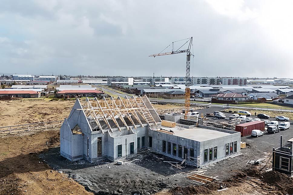 Im Mai wurde das Dach gedeckt. (Foto: Ivan Sovic)