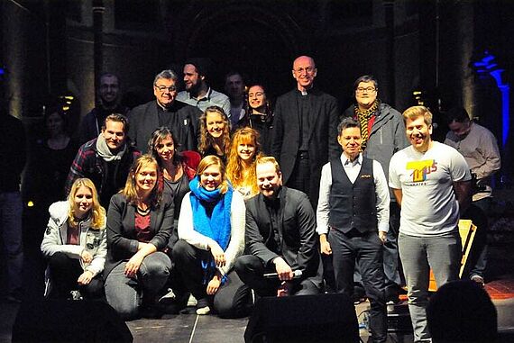 Glückliche Preisträger und Jurymitglieder gemeinsam auf der Bühne. (Foto: Thorolf Clemens)