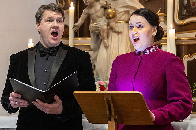 Operngesang auf höchstem Niveau: Sopranistin Inga Šļubovska Kancēviča und Tenor Artjoms Safronovs. (Foto: Hartmut Salzmann)