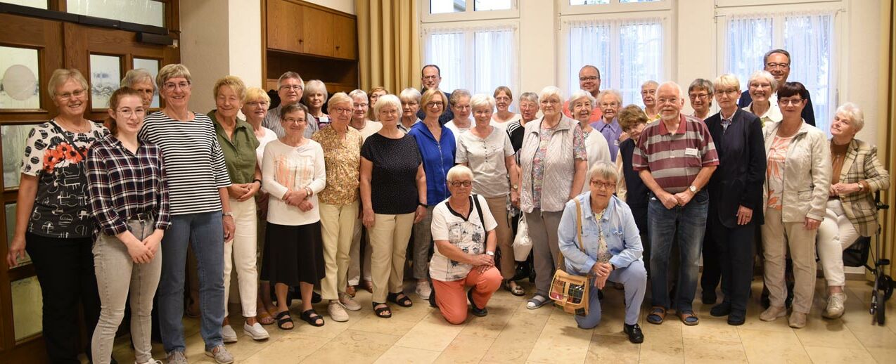 30 Teilnehmende haben sich zu den Themen "Mein Glaube! Mein Christsein! Meine Kirche?!" ausgetauscht. (Foto: Simon Helmers)