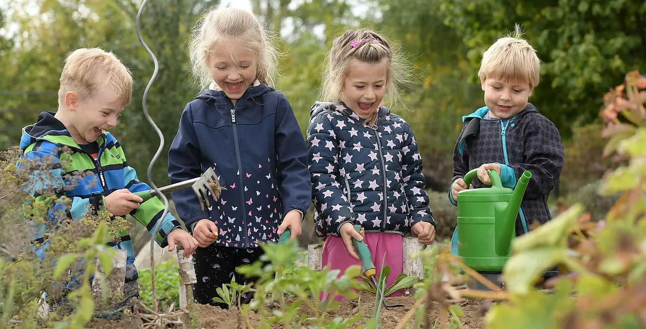 KIndern und Jugendlichen helfen (Foto: Wilfried Hiefgemann)
