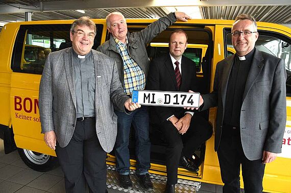 Monsignore Georg Austen (v. l.), Martin Sobota, Stephan Kurze, Probst Roland Falkenhahn. Foto: Sr. Theresita M. Müller