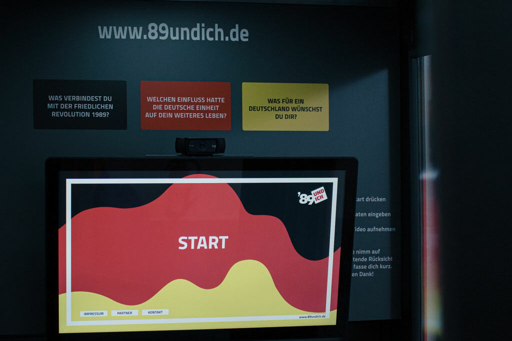 Das interaktive Zeitzeugen-Häuschen im Deutschen Hygienemuseum. (Foto: Oliver Killig)