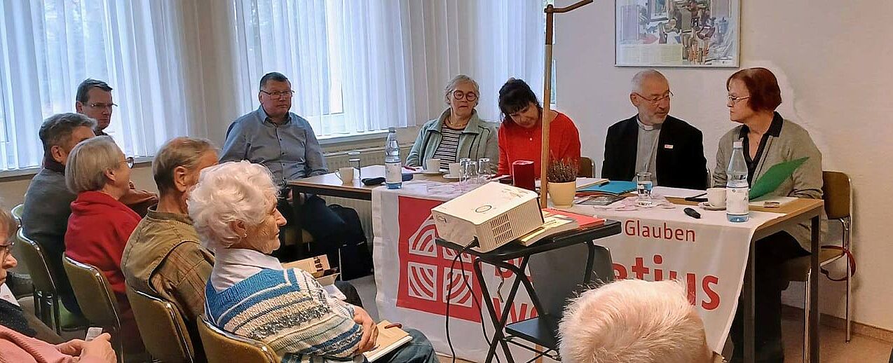 57 Mitglieder kamen zur Mitgliederversammlung des Diözesen-Bonifatiuswerkes im Bistum Görlitz. (Foto: Günter Franz Grünwald)