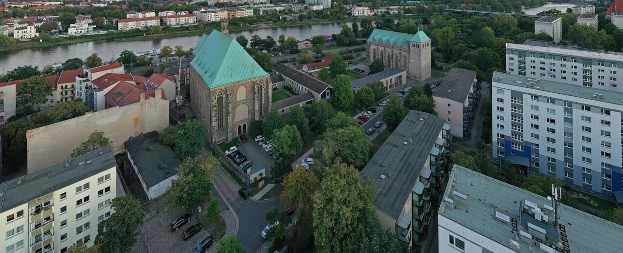 "Christlicher Leuchtturm" in der Diaspora: drei Gemeinden, ein Klosterneubau und lebendiges, kirchliches Leben – die „Ökumenischen Höfe“ von Magdeburg. (Foto: M. Nowak)