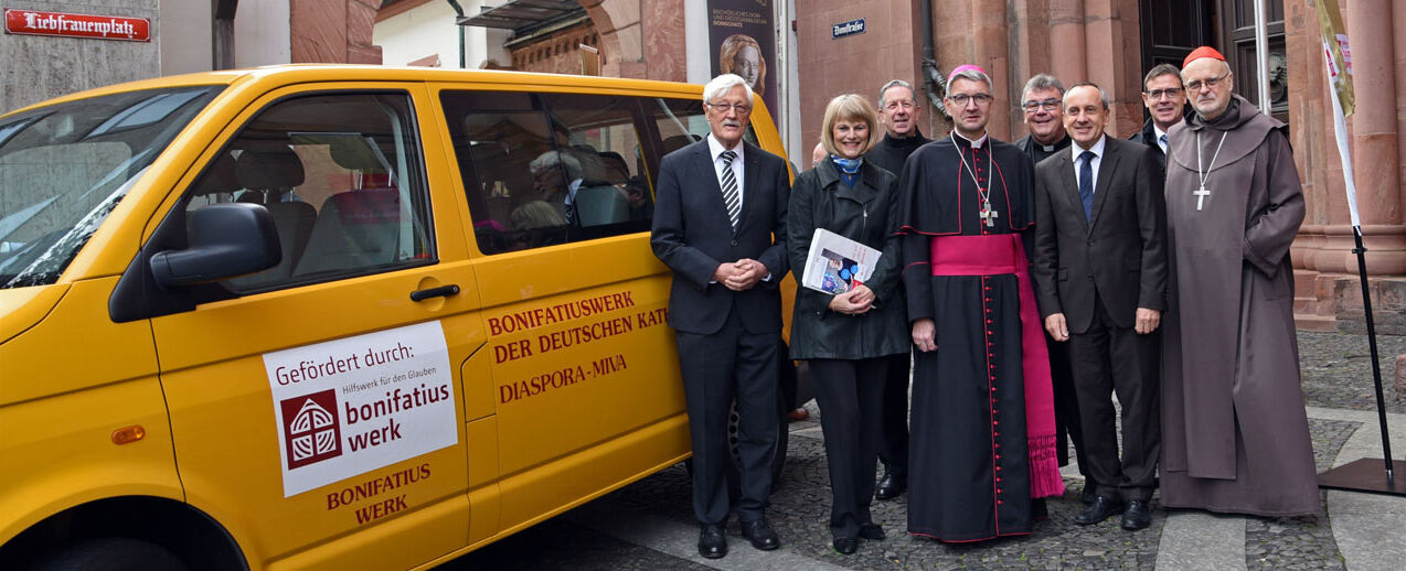 Opening of the campaign (from left to right): Heinz Paus, moderator Gundula Gause, apostolic Nuncio James Patrick Green, Monsignore Georg Austen, Dr. Konrad Wolf, Ulrich Franke and Cardinal Anders Arborelius. (Photo: Patrick Kleibold)