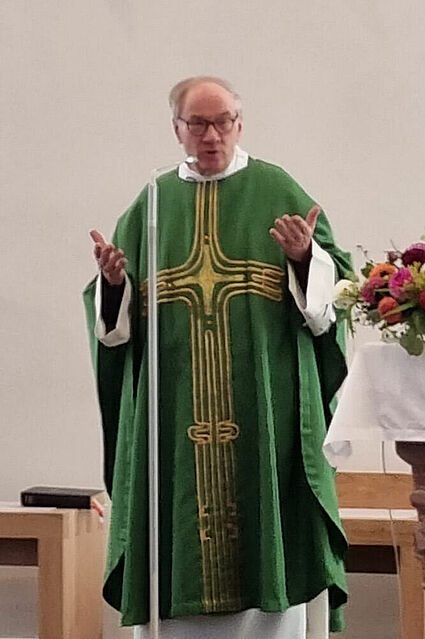 Pfarrer i. R. Wolfgang Winkelmann predigte beim gemeinsamen Gottesdienst über die Diaspora. (Foto: Diözesan-Bonifatiuswerk)